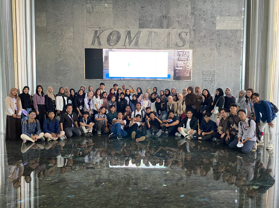 Youth Ranger Indonesia Eksplorasi Dunia Media Melalui Company Visit ke Harian Kompas