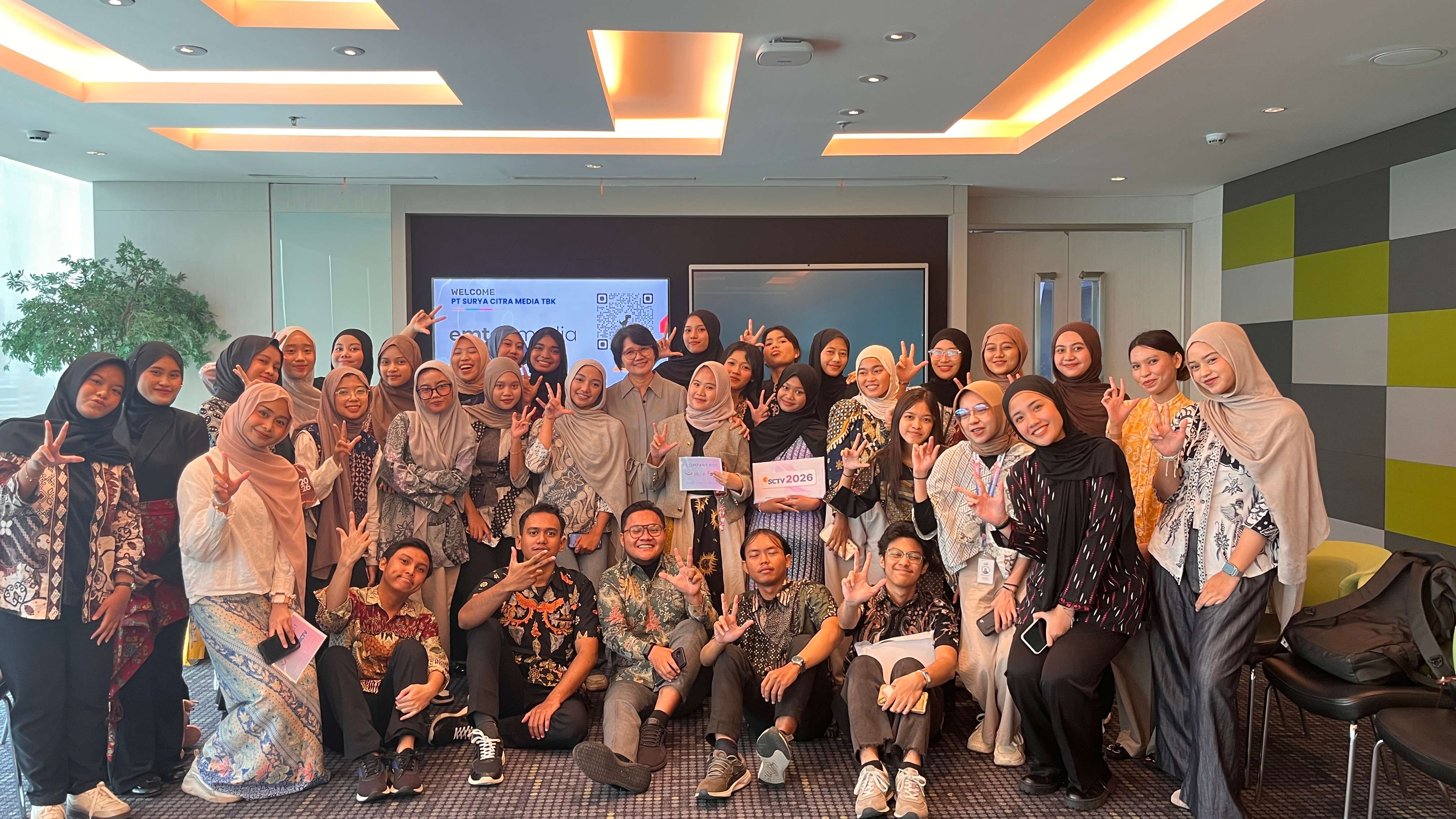 Goes TO SCTV: Youth Ranger Indonesia Mengupas Proses di Balik Layar Industri Penyiaran