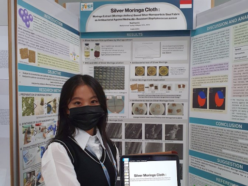 Harumkan Nama Indonesia, Siswi SMA 5 Surabaya Raih Gelar Juara 1 Kompetisi Sains Tingkat Internasional di Taiwan